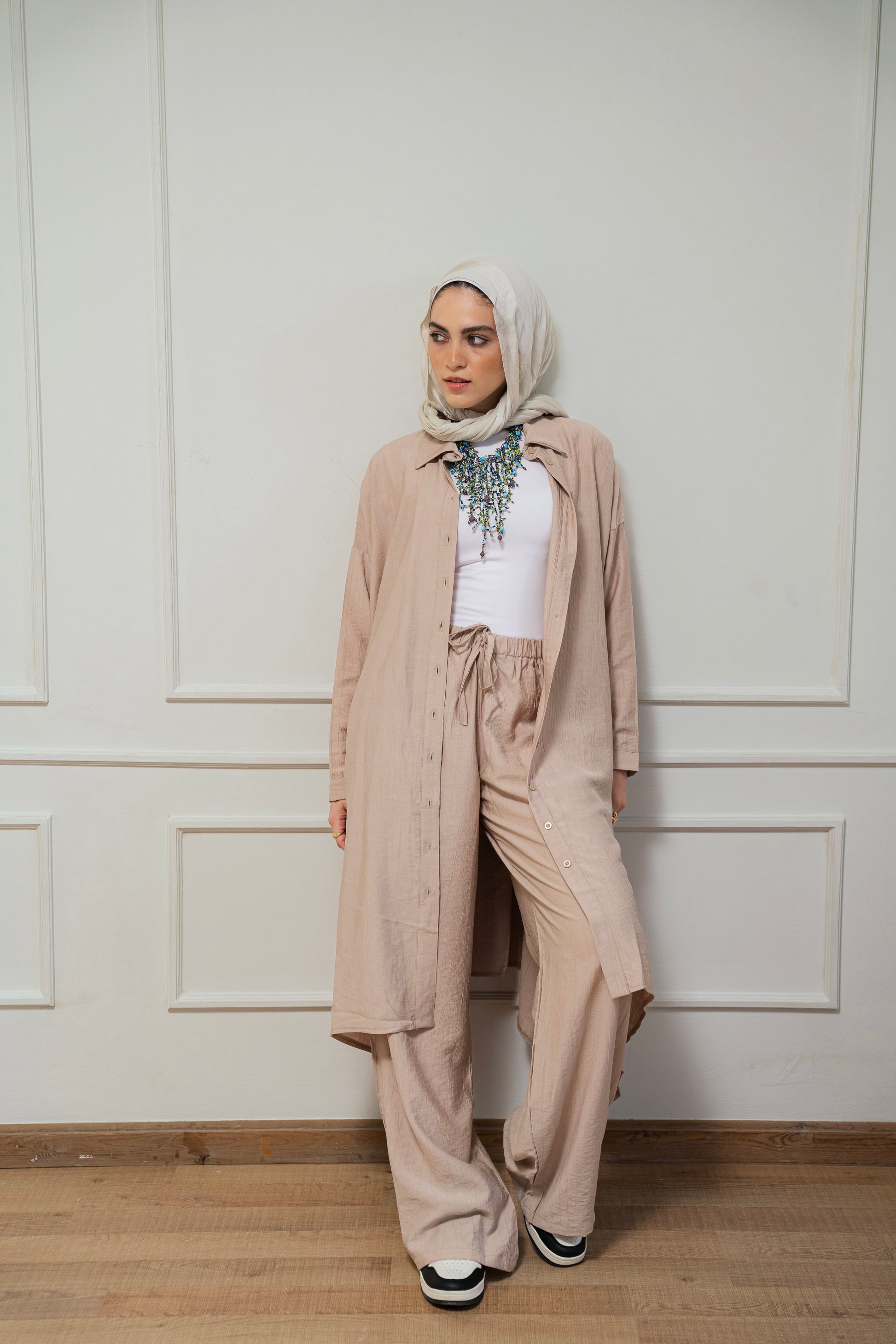 Crinkled - Long shirt in Beige