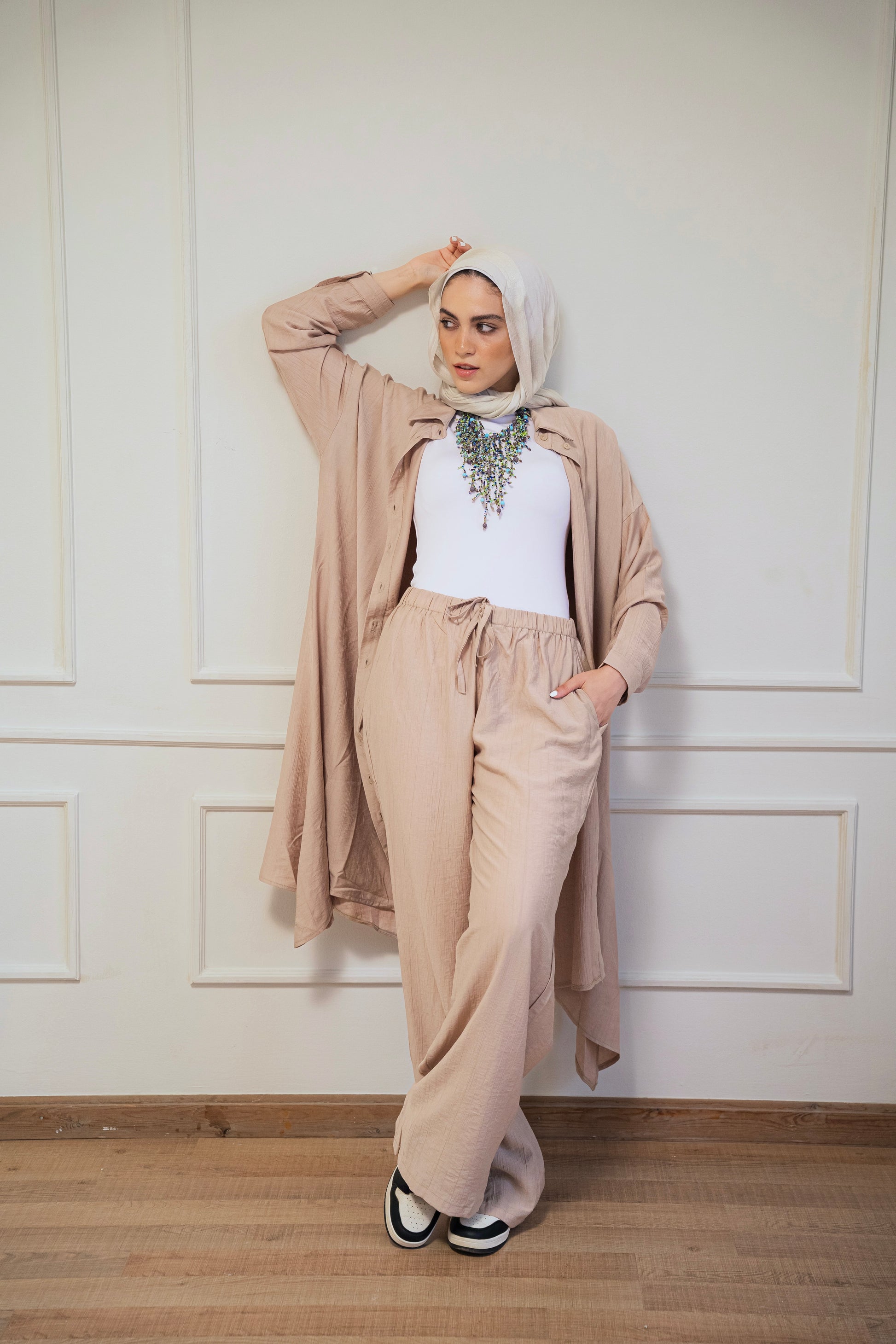 Crinkled - Long shirt in Beige