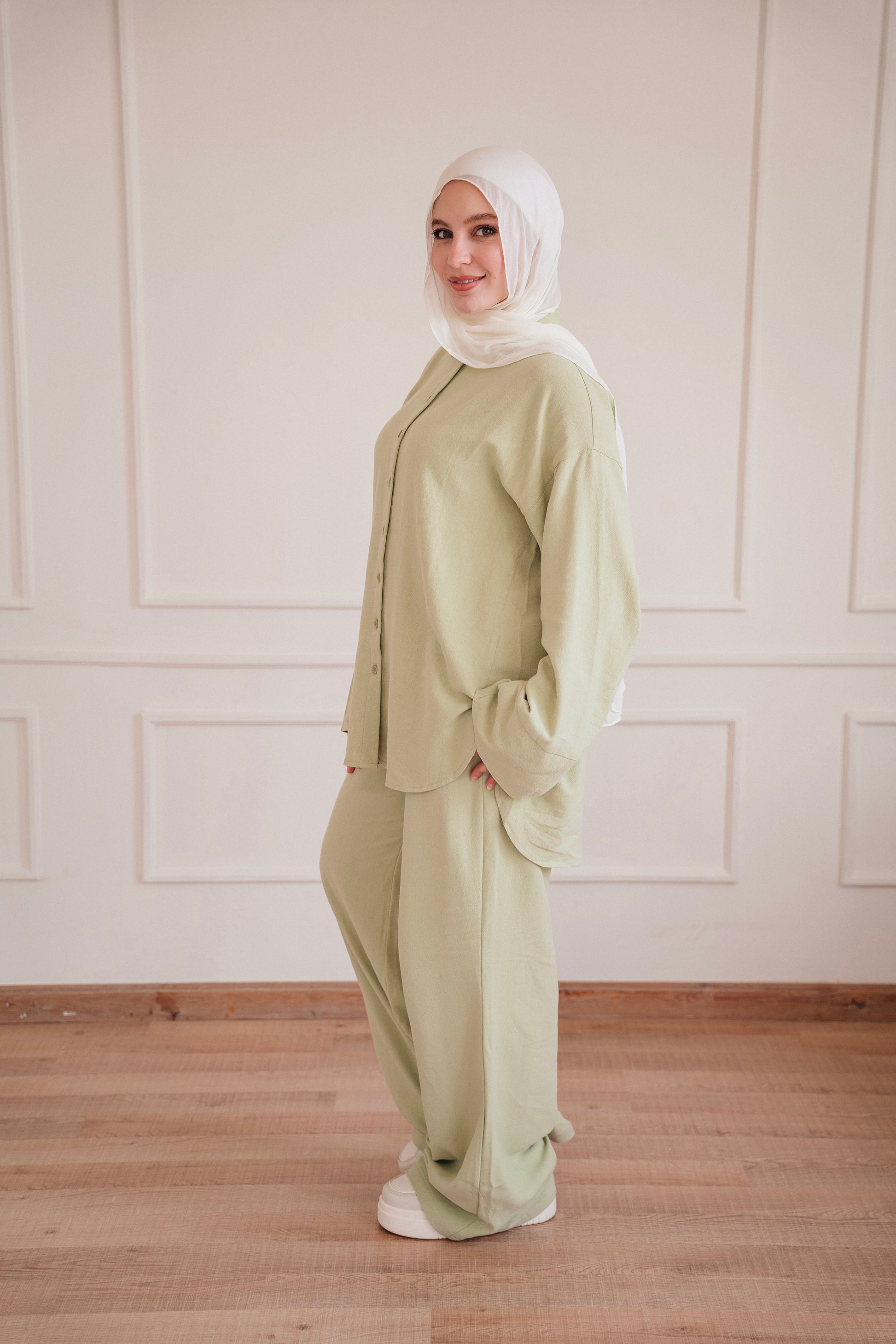 Lino - set in Pistachio